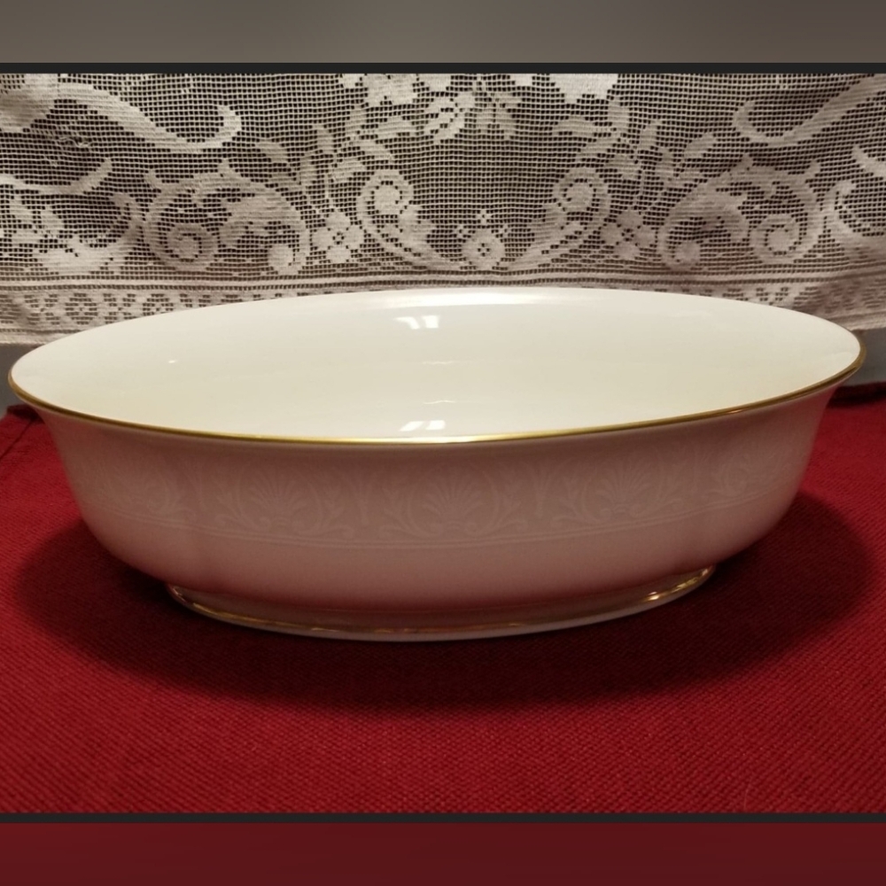 8 Inch Round Vegetable Bowl Courtyard Gold by Lenox NEW